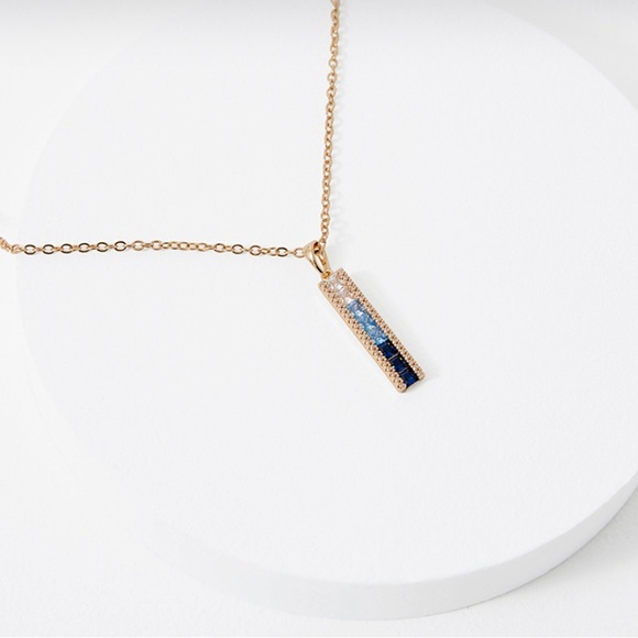 Vince Camuto Jewelry - NWT VINCE CAMUTO BLUE OMBRÉ CZ NECKLACE